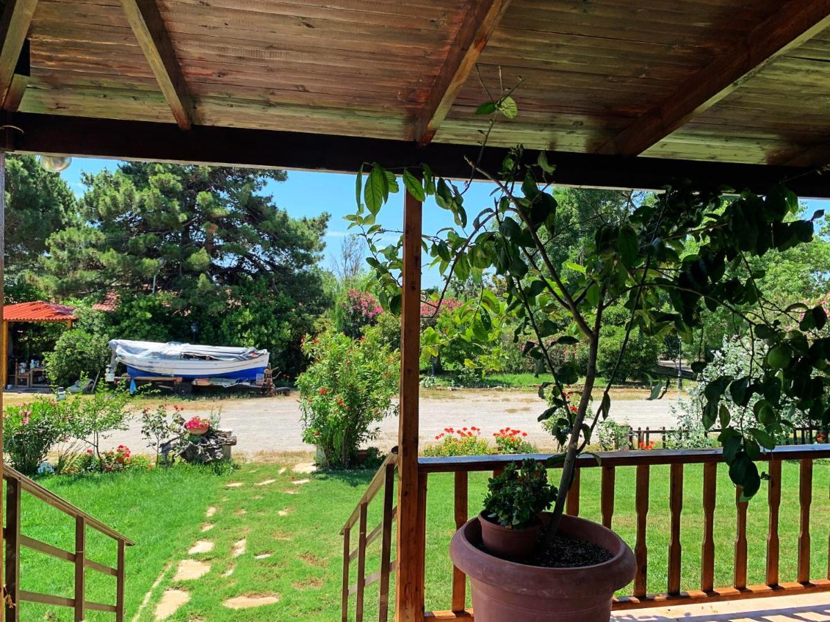 Ivonnis Garden Villa Mesimvria  Exterior photo